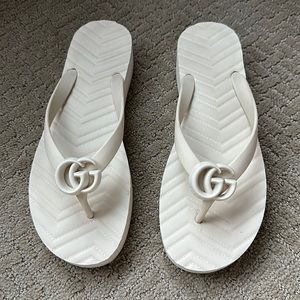 GUCCI Double G Logo Rubber Slides Size 8